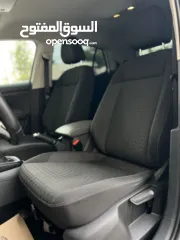  13 Volkswagen t-cross