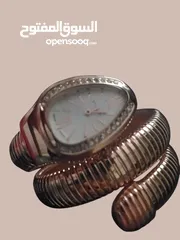  6 بتفاصيلها الدقيقه وبريقها الذي يخطف الانظار هي تكثر من قطعه اكسسوار انها انعكاس لذوقك ودقتك وانضباطك