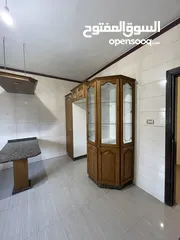  5 شقه طابقيه مميزه للايجار 180 متر/ ضاحية الياسمين / اسكان التلفزيون/خلف الشرطه النسائيه