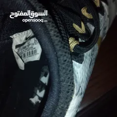  8 حذاء كرة قدم