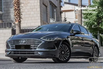  1 Hyundai Sonata 2022 Hybrid  يمكن التمويل بالتعاون مع المؤسسات المعتمدة لدى المعرض