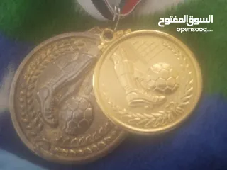  2 مدليات كرت قدم مستعمل و جديد