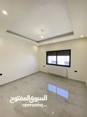  21 شقة طابق اخير مع روف 230 متر وتراس 100 متر على شارعين  طريق المطار خلف المدارس العالمية بسعر مميز