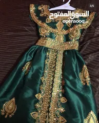  3 فستان عروس اخضر