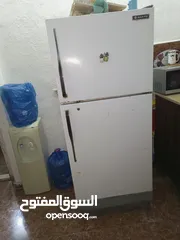  2 ثلاجه شغاله ما شاء الله عنها بسعر 20 دينار حرققق