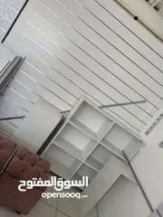  5 للجادين فقط!!!!!! ديكور محل ويصلح لمنزل خزائن بيضاء،  للبيع بسعر مغري الموقع تلاع العلي