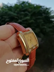  4 ساعة موناليز اصلية مطلية ذهب عليها احجار ألماس