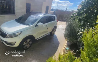  2 جيب كيا سبورتاج فل مع فتحه بنوراما للبيع