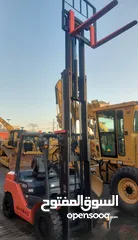  7 forklift Toyota 3 ton in sharjah