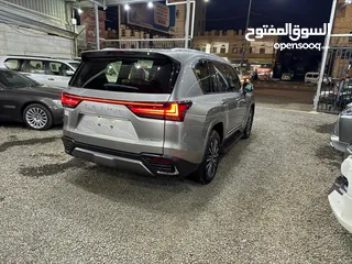  8 سيارة لكزس LX600 موديل 2023