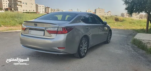  2 لكزس ES300h