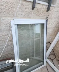  7 شباك مستعمل للبيع نظيف
