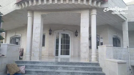  1 بيت مستقل للبيع مكون من طابقين