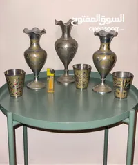  2 مزهريات وكاسات المدينة المنورة ايام الزمن الجميل. الاسعار والتفاصيل في الوصف.