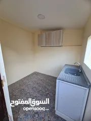  6 بيت للأيجار في المحرق طابقين / house for rent 2 floors