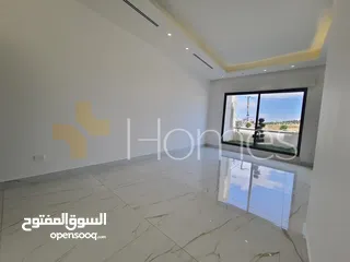  9 شقق ارضية مع مسبح و حديقة للبيع في رجم عميش بمساحة بناء240م
