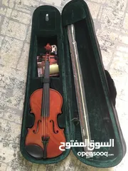  1 كمان للبيع مستخدم لفترة قصيرة قابل للتفاوض Violin for sale