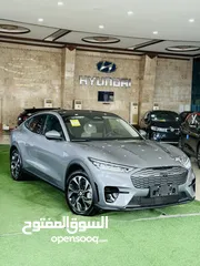  1 فورد موستنج 2022 عداد زيرو كهرباء 500 كيلو لون رمادي اسود ازرق