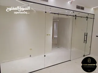  16 توريد وتركيب زجاج، مرايا، وسيكوريت بجودة عالية – تصاميم عصرية وأسعار منافسة
