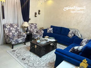  3 غرفة جلوس 7 مقاعد بحالة الجديد