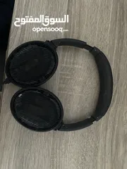  3 Bose QuietComfort 2 headphones