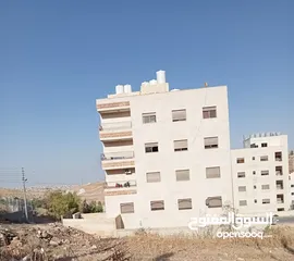  8 شقة شبه جديدة للبيع
