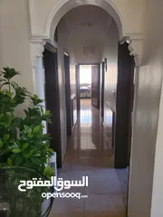  5 شقه طابقيه بمنطقه الروابي للبيع