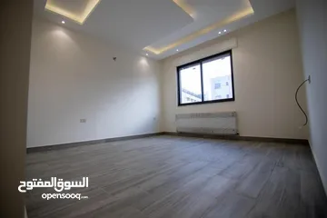  19 شقة طابق ثاني للبيع بأرقى احياء خلدا مشروع 106
