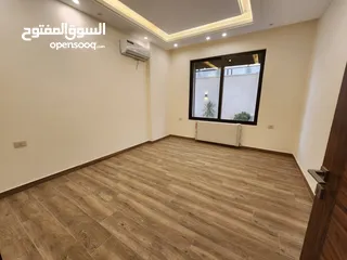  3 شقة ارضية للبيع في منطقة الصنوبر - ref : 14432