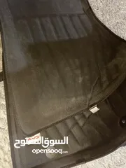  9 ارضيات سيارات للبيع  للبيع  في عمان