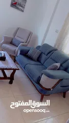  2 كنبايات استخدام اقل من سنه سبب البيع كبير ع الغرفه