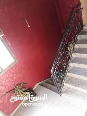  12 بيت مستقل للبيع
