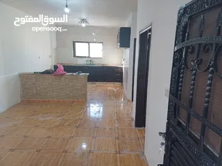  4 شقه للبيع الهاشمي الشمالي قوشان مشترك قابله للبدل بسياره حديثه