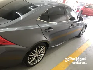  3 Lexus IS200t 2017