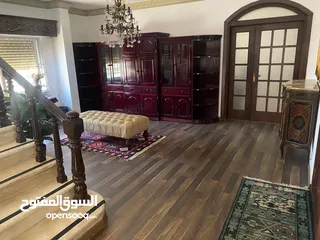  6 شقه دوبلكس مفروشه للإيجار