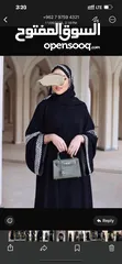  5 فساتين وعبايات