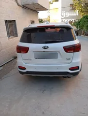  4 كيا سورينتو
