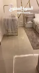  1 تخت بيبي بحال الجديد استعمال شهر فقط متوفر عدد 2 من التخت الموقع خلدا البنك العربي