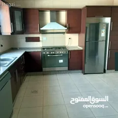  7 شقة غير مفروشة للإيجار 200م2 ( Property 19577 ) سنوي فقط