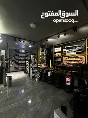  4 بضاعة محل كامله مكملة ( اكسسوارات سيارات ) للبيع بسعر حرق اكسسوار داخلي + قطع خارجي