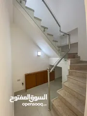  15 شقة فاخرة طابق اخير مع روف دوبلكس 200 متر وتراس 60 متر خلف الجامعة التطبيقية اطلالة دائمة بسعر مميز