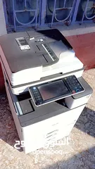  4 طابعة RICOH Mp c5503 هي طابعة متعددة الوظائف، السعر 700 الف وبيها مجال بسيط