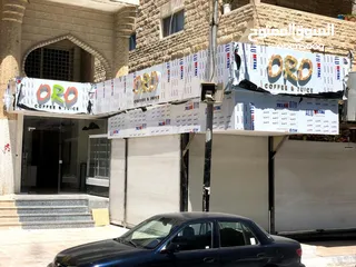  4 عدد محل عصير كامل متكامل  بحاله لجديد والسعر ما يرضي الله البيع كامل. كلو بحاله الجديد
