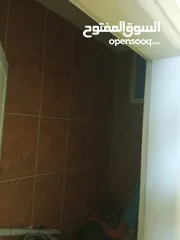  14 شقه استثماريه مؤجره في موقع مميز وبسعر مناسب جدا بداعي السفر من المالك مباشره