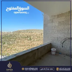  1 شقة قيد التجهيز باللمسات الاخيرة للبيع في الطيرة مع اطلالة جميلة