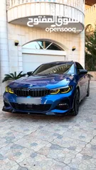  8 BMW 330e /// M Package