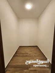 24 شقة طابقية للبيع في حي الصحابة - ref : 14579