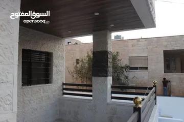  4 شقه بحيه الشرقي للبيع