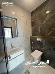  6 شقه لقطه استثماريه سكنيه مميزه و محدثه للبيع بسعر مغري جدا مقابل جامعه الاميرة سميةو الجمعية الملكية