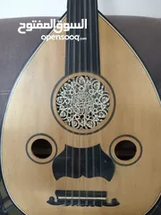  2 عود الكترك وبرضو عادي بعطي صوت بدون ساوند سيستم مع لاقط لاسلكي وشنته وحامل كتف ... عليه ايكولايزر